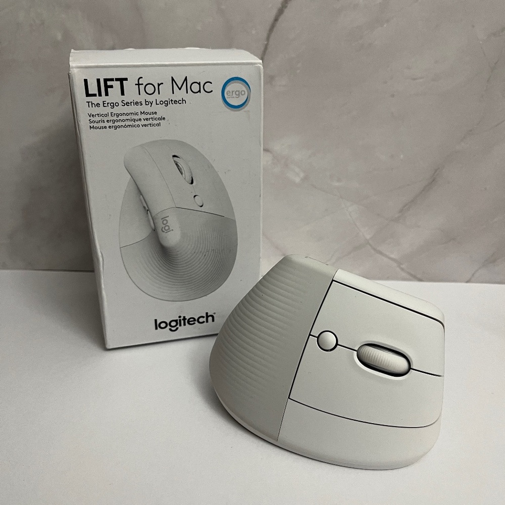 EUC Logitech LIFT for Mac Vertical Ergonomic Mouse, White (910-006471)